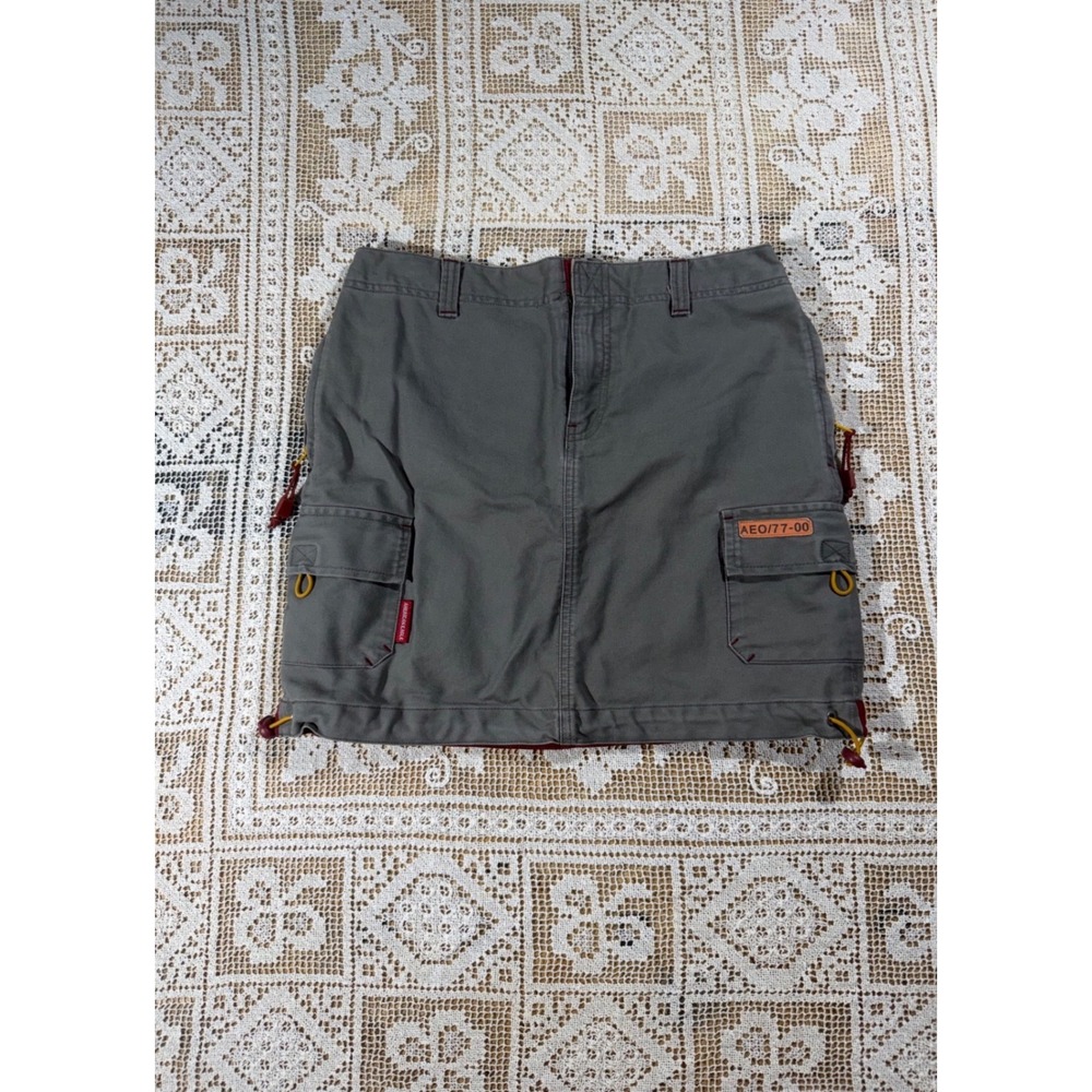 American Eagle Cargo Mini Skirt
Gray Cotton Utility Gorpcore Size 2
Vintage Y2K